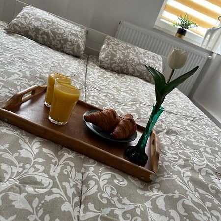Apartament Medalionow Z Parkingiem Apartman Lublin Kültér fotó