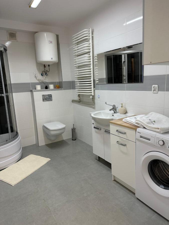 Apartament Medalionow Z Parkingiem Apartman Lublin Kültér fotó