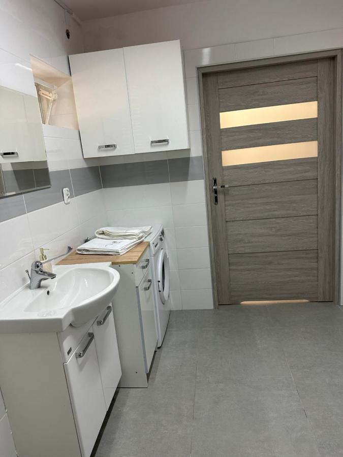 Apartament Medalionow Z Parkingiem Apartman Lublin Kültér fotó