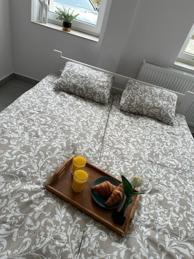 Apartament Medalionow Z Parkingiem Apartman Lublin Kültér fotó